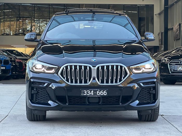 2022 BMW X6 xDrive40i M Sport G06 4X4 Constant Black Sapphire