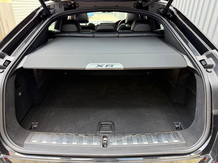 2022 BMW X6 xDrive40i M Sport G06 4X4 Constant Black Sapphire