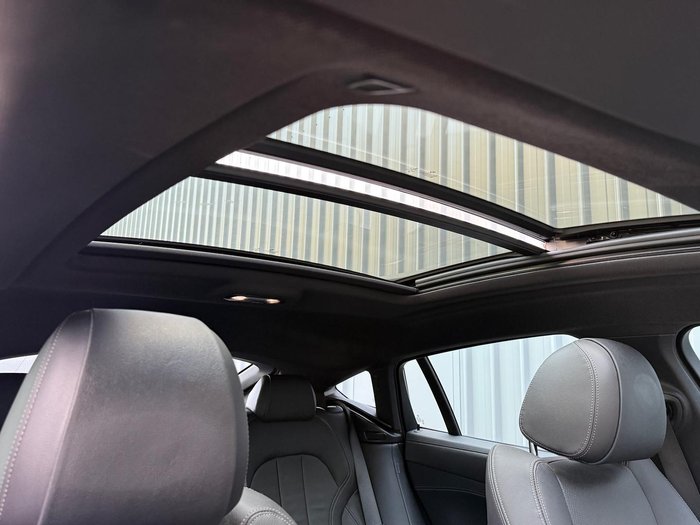 2022 BMW X6 xDrive40i M Sport G06 4X4 Constant Black Sapphire