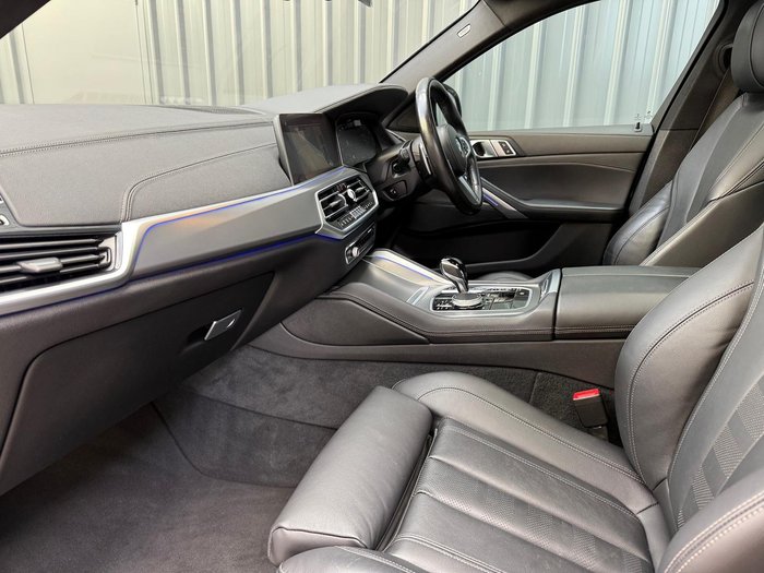 2022 BMW X6 xDrive40i M Sport G06 4X4 Constant Black Sapphire