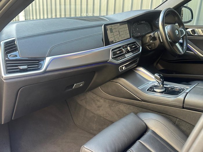 2022 BMW X6 xDrive40i M Sport G06 4X4 Constant Black Sapphire