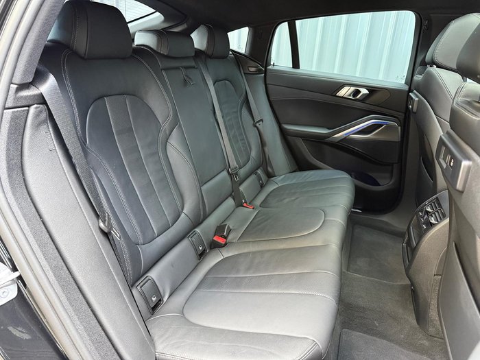 2022 BMW X6 xDrive40i M Sport G06 4X4 Constant Black Sapphire