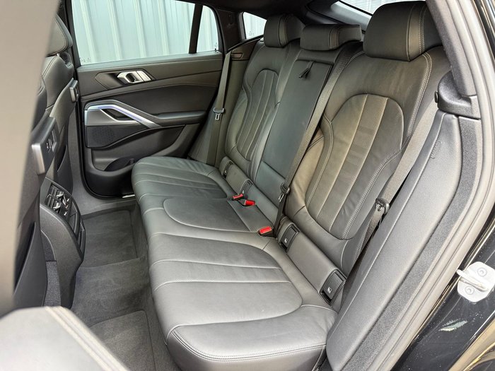 2022 BMW X6 xDrive40i M Sport G06 4X4 Constant Black Sapphire