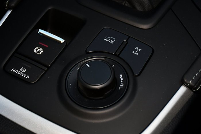 2025 Isuzu MU-X LS-M