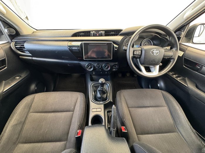 2015 Toyota Hilux SR