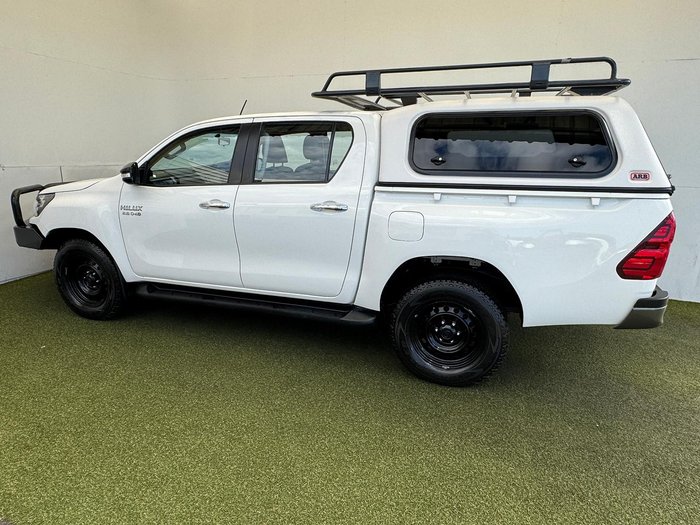 2015 Toyota Hilux SR