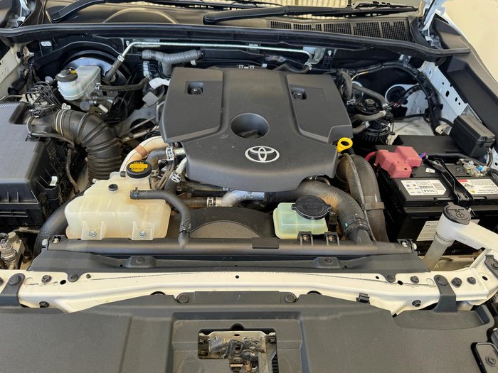 2015 Toyota Hilux SR