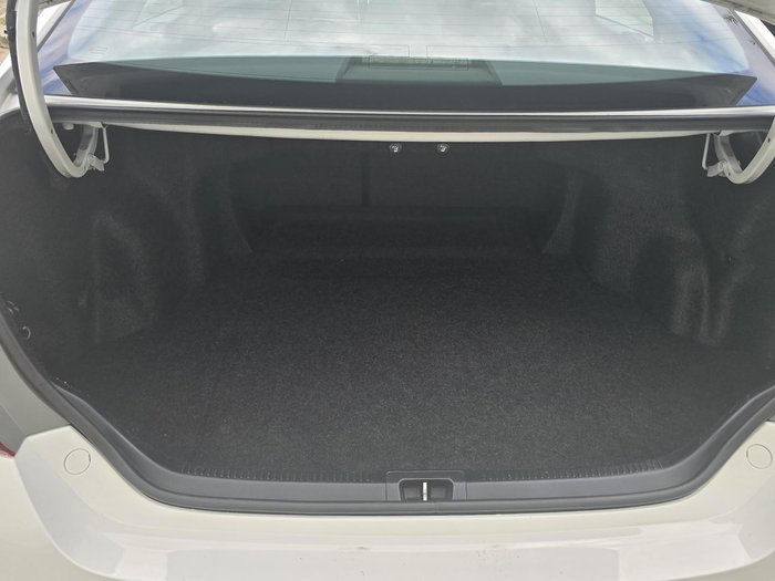 2017 Toyota Camry Altise ASV50R Diamond White