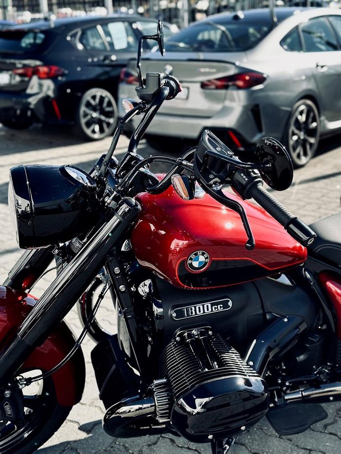 2025 BMW R 18 Roctane R 18 Red