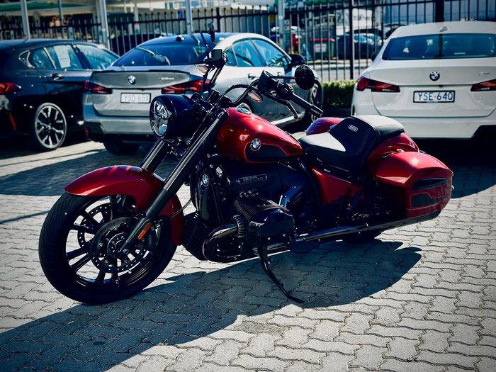 2025 BMW R 18 Roctane R 18 Red