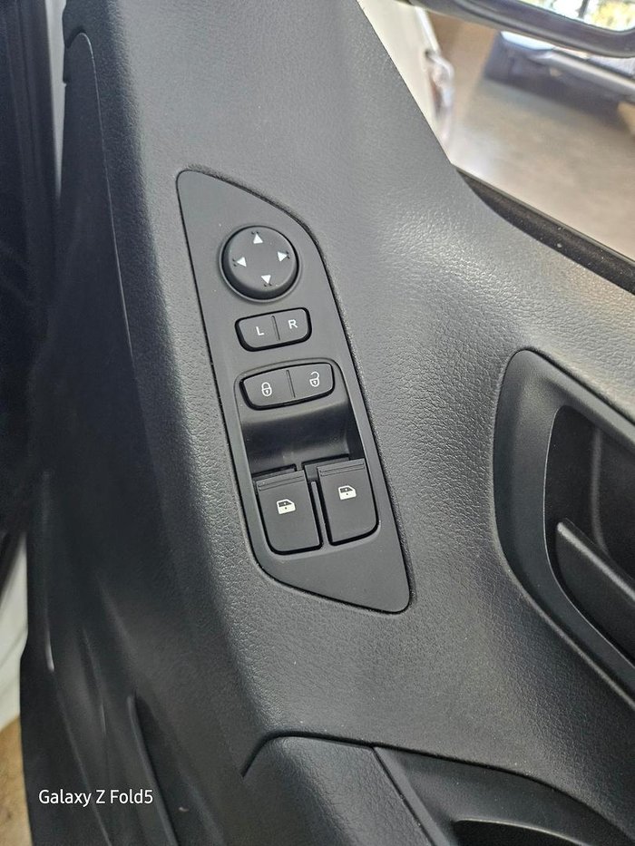 2023 LDV G10 +