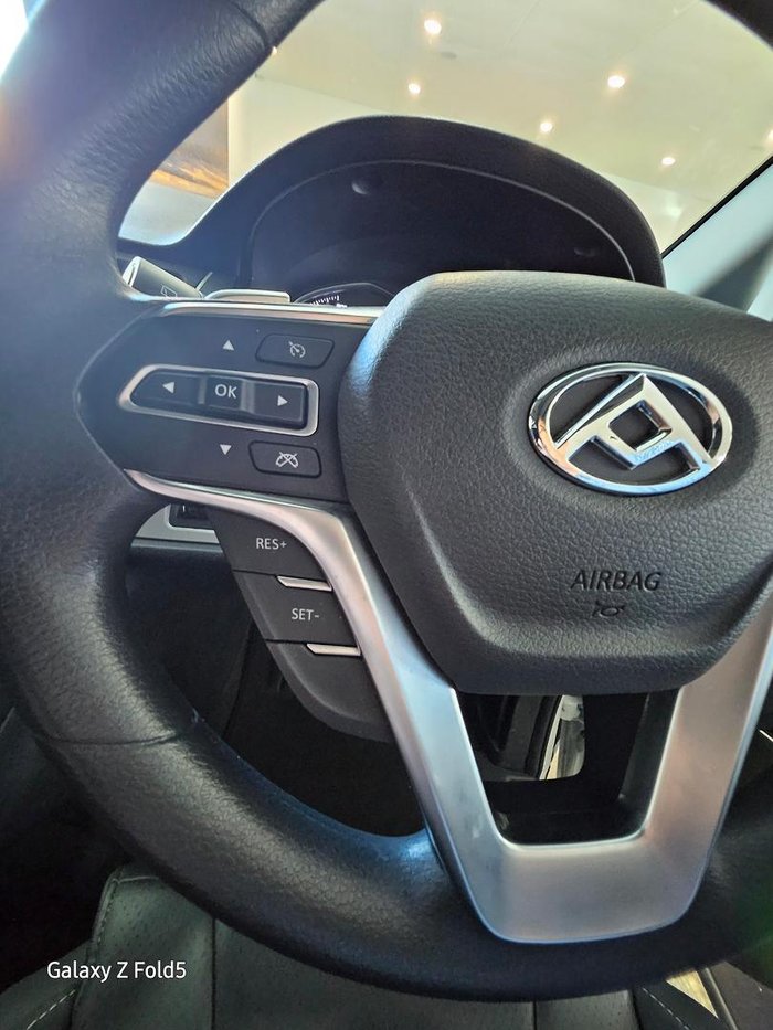 2023 LDV G10 +