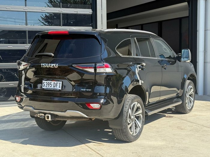 2021 Isuzu MU-X LS-T
