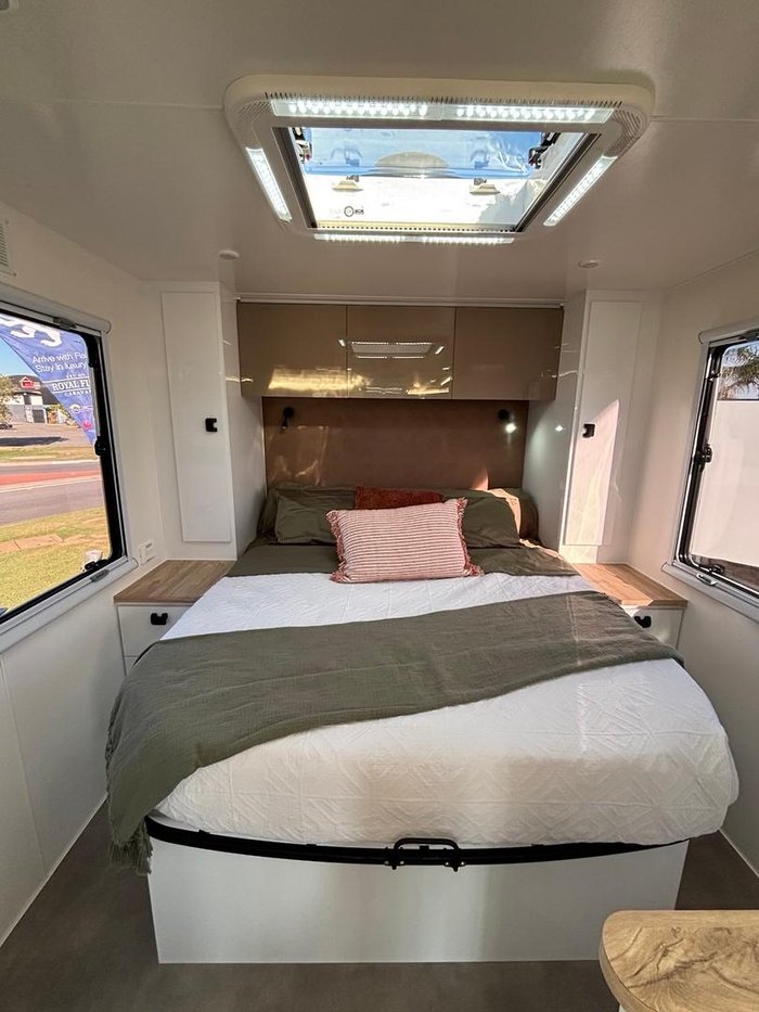 2025 Royal Flair Piazza