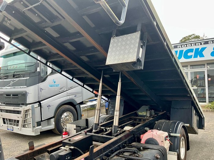 2000 Isuzu Frr500a Tipping Tray Ideal Farm Unit See Spec $45000+Gst IZUZU FRR 500-175 SITEC WHITE