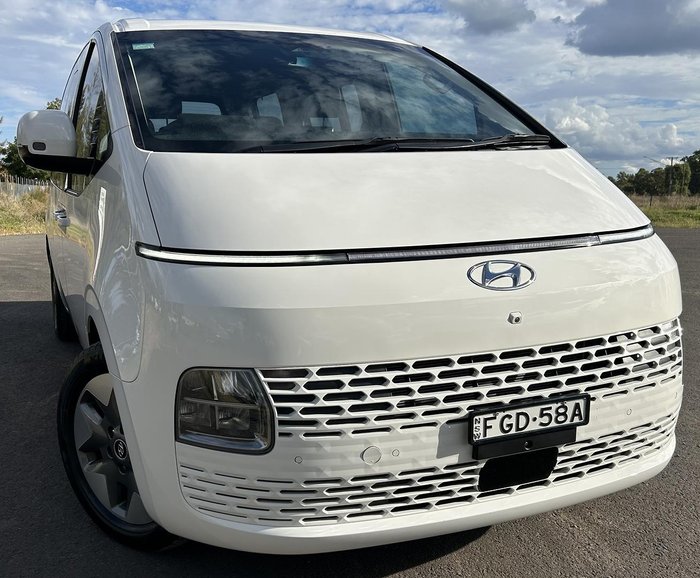 2024 Hyundai STARIA Elite