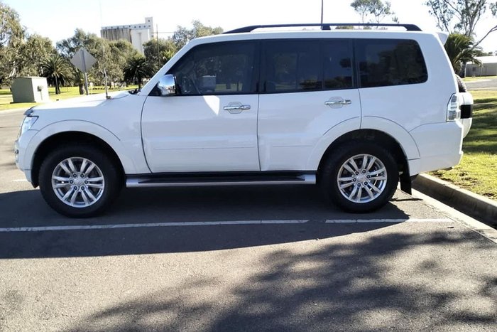 2019 Mitsubishi Pajero GLS