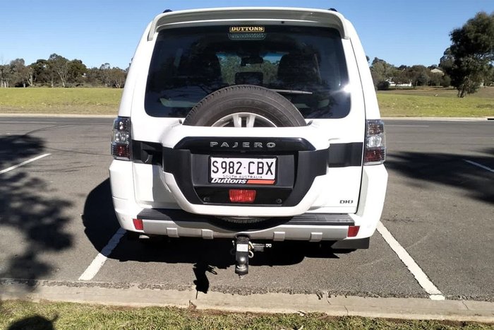 2019 Mitsubishi Pajero GLS