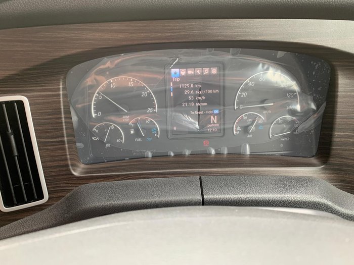 2024 Freightliner Cascadia 126 White