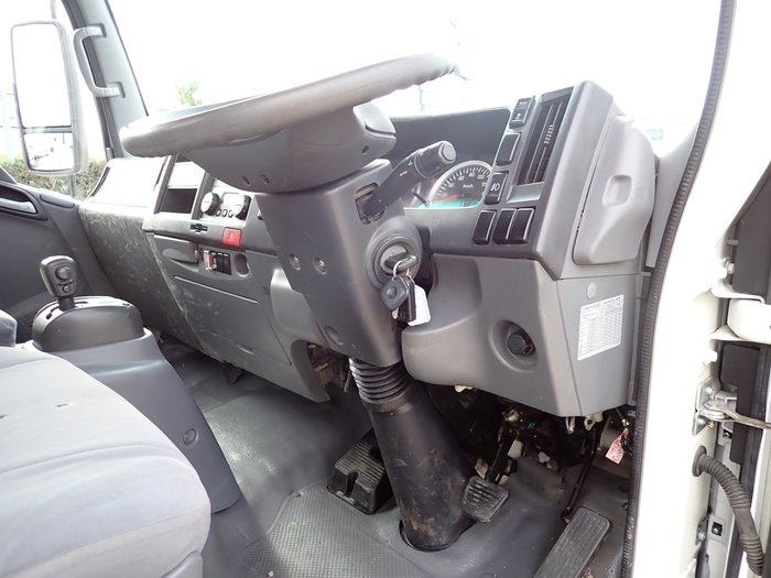 2019 ISUZU NPR 45-155 WHITE