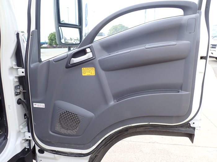 2019 ISUZU NPR 45-155