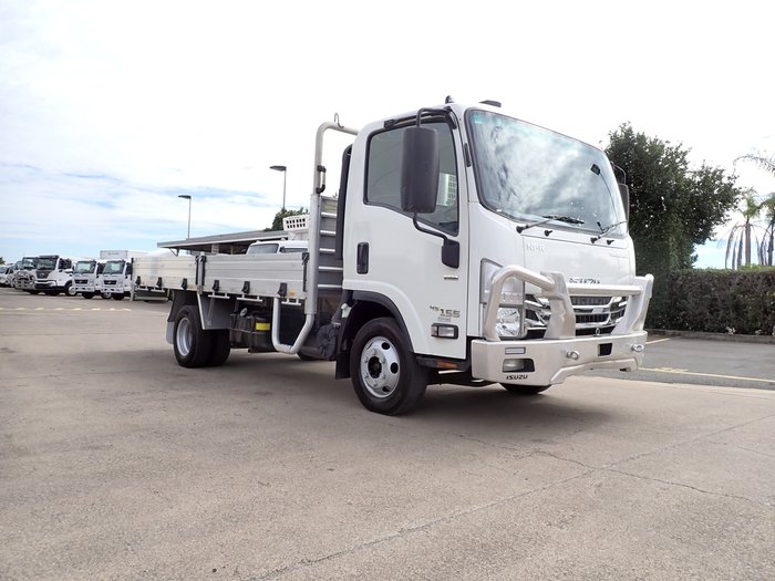 2019 ISUZU NPR 45-155 WHITE
