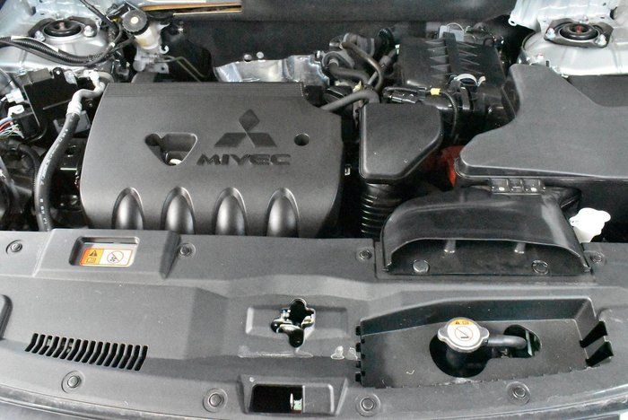2019 Mitsubishi Outlander LS
