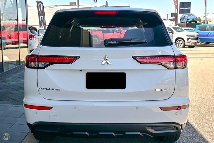 2024 Mitsubishi Outlander PHEV ES ZM MY24 AWD White