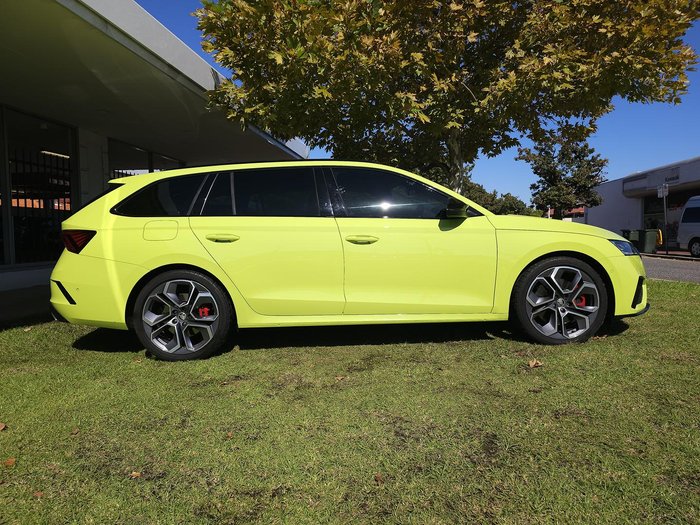 2023 SKODA Octavia RS NX MY24 Mamba Green