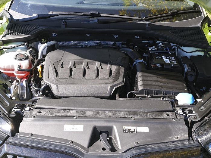 2023 SKODA Octavia RS NX MY24 Mamba Green