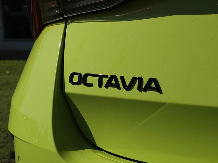 2023 SKODA Octavia RS NX MY24 Mamba Green