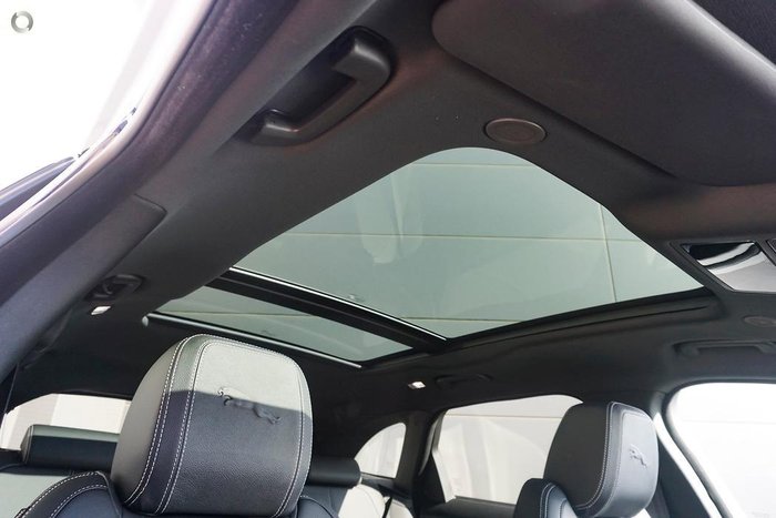 2024 Jaguar F-PACE P250 R-Dynamic SE