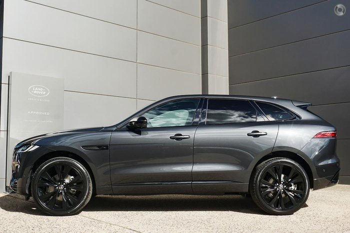2024 Jaguar F-PACE P250 R-Dynamic SE