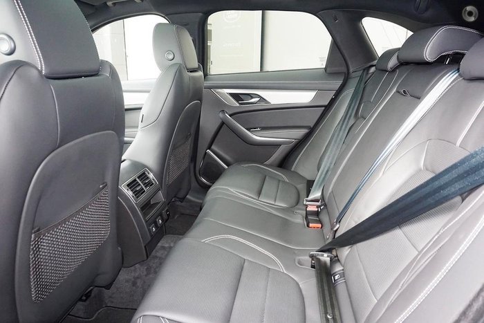 2024 Jaguar F-PACE D300 R-Dynamic SE