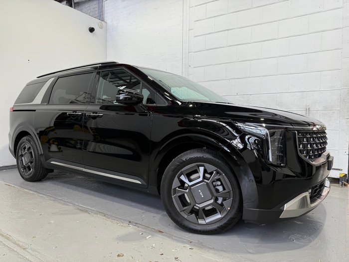 2024 Kia Carnival GT-Line HEV