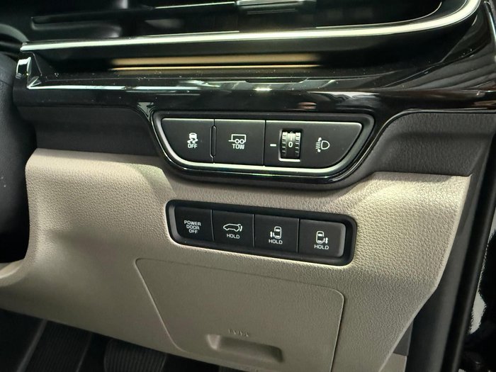 2024 Kia Carnival GT-Line HEV