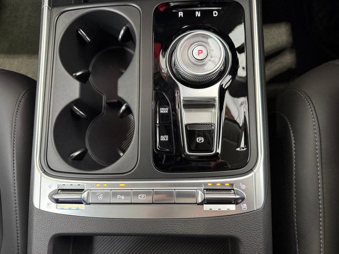 2024 Kia Carnival GT-Line HEV