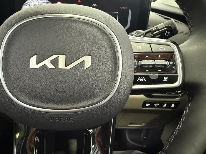 2024 Kia Carnival GT-Line HEV