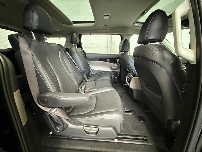 2024 Kia Carnival GT-Line HEV