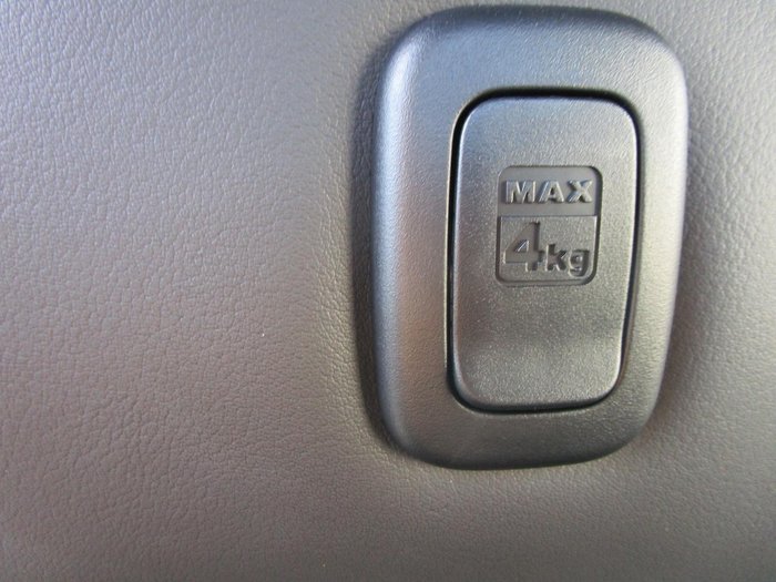 2025 Isuzu D-MAX BLADE