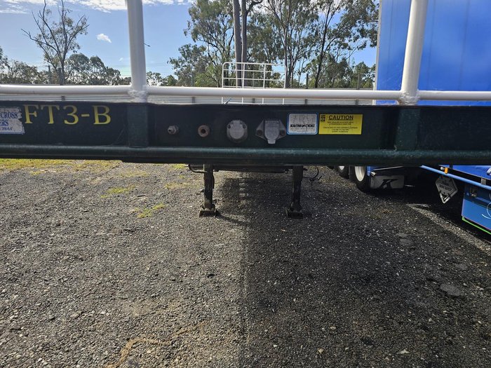 2005 Southern Cross 41 Foot Flat Deck Green