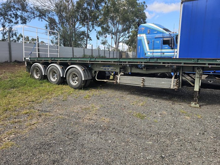 2005 Southern Cross 41 Foot Flat Deck Green