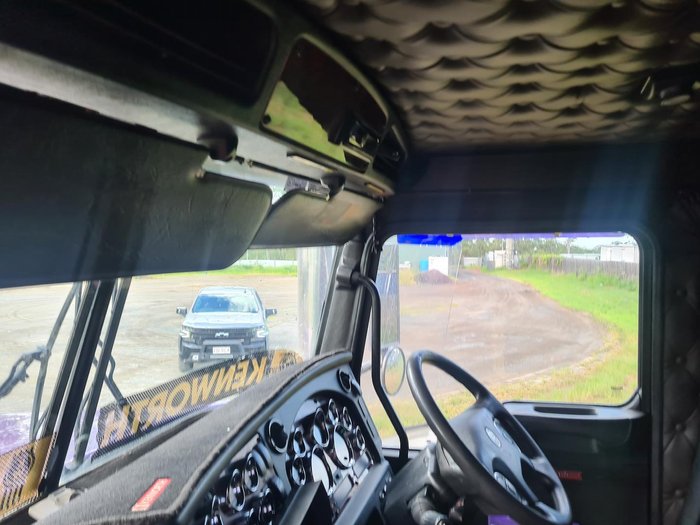 2018 Kenworth T909