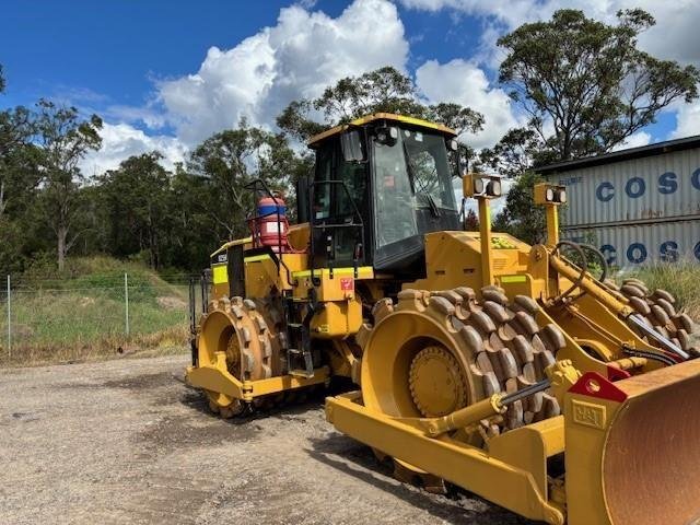 2007 Caterpillar 825H 