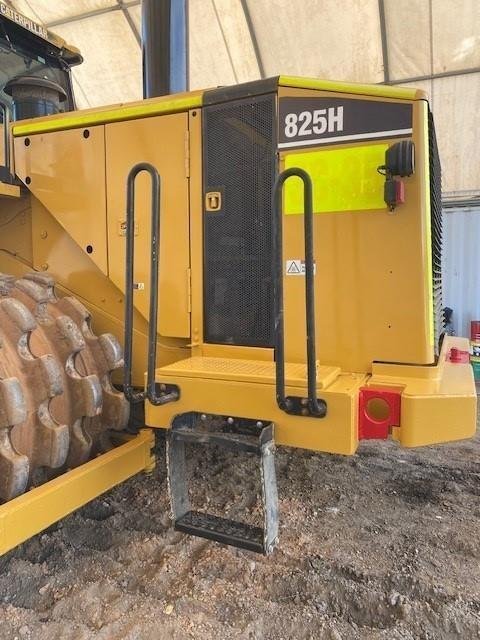 2007 Caterpillar 825H 