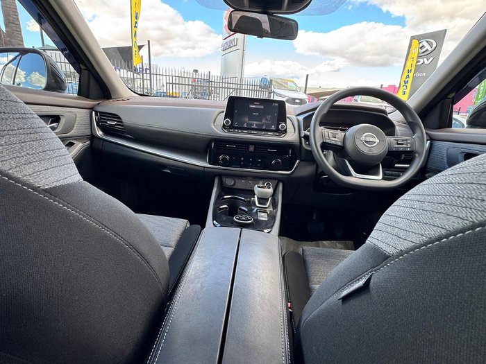 2023 Nissan X-TRAIL ST