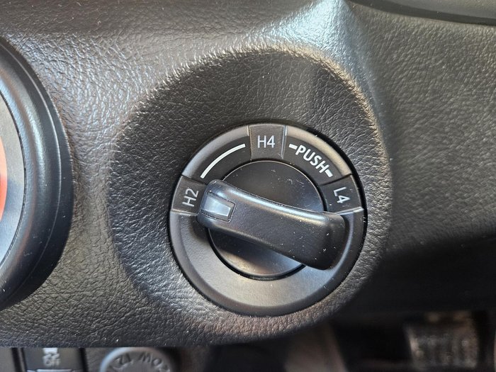 2022 Toyota Hilux SR
