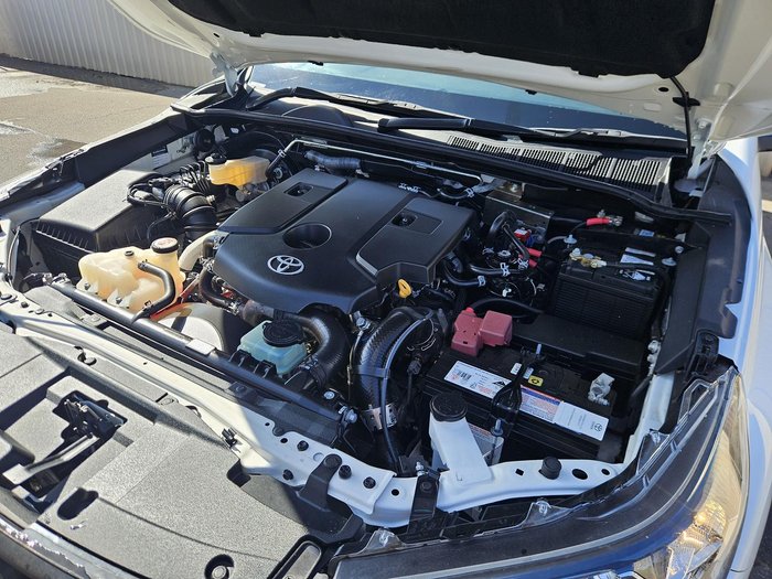 2022 Toyota Hilux SR