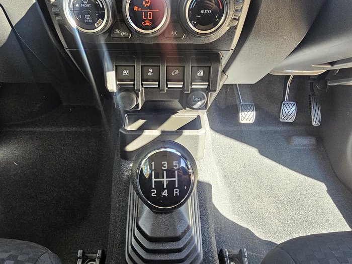 2024 Suzuki Jimny GLX