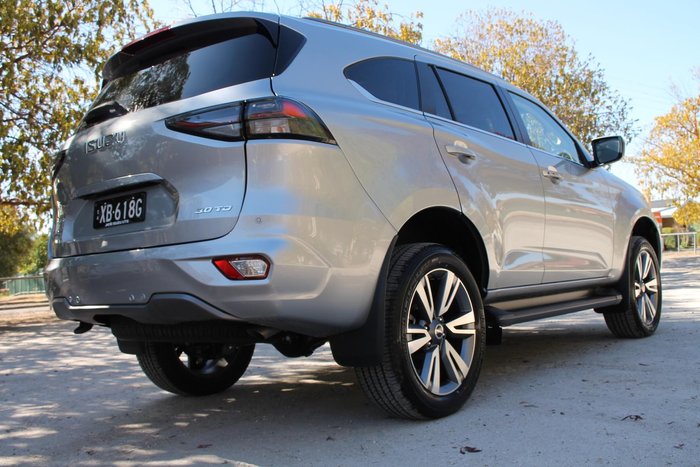 2024 Isuzu MU-X LS-T